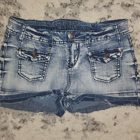Wallflower Denim Shorts || sz7 || EUC - Picture 1 of 7